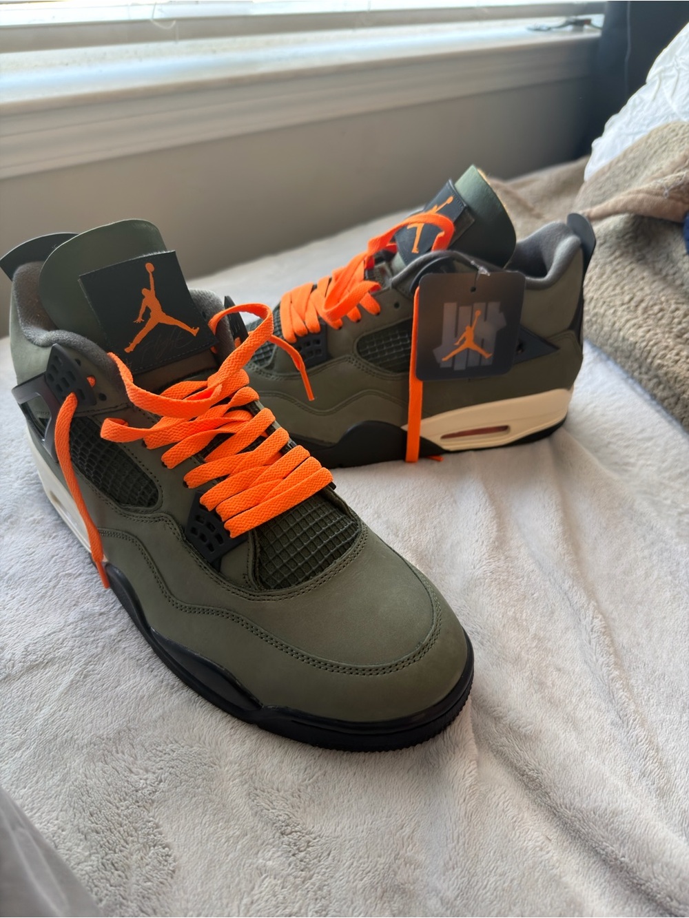 Jordan 4 (UNDEAFEATED) Sz 13